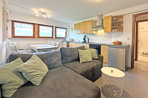 Voll ausgestattete Wohnküche